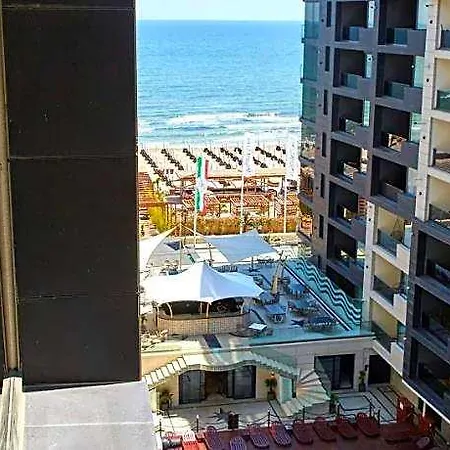 Aqua Viva By R S Hotel Mamaja